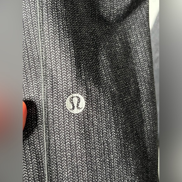 Lululemon Speed Up Tight Heathered Black Size 4 - Picture 6 of 6